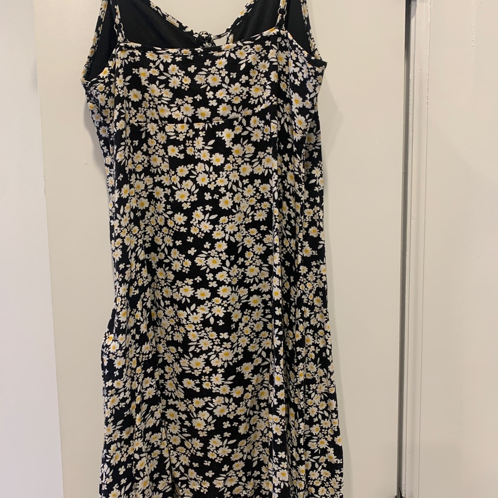 Hollister summer dress - Picture 2 of 4